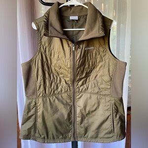 Columbia vest
